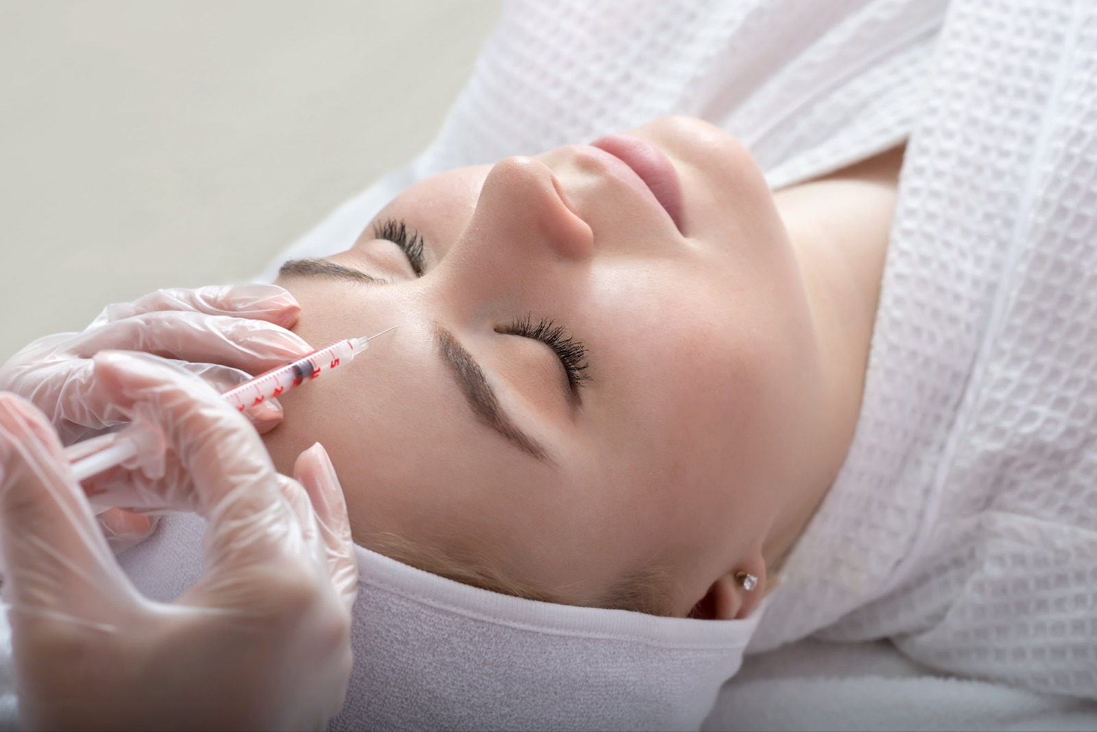 The Truth Behind the Vampire Facial Benefits, Risks & At-Home ...